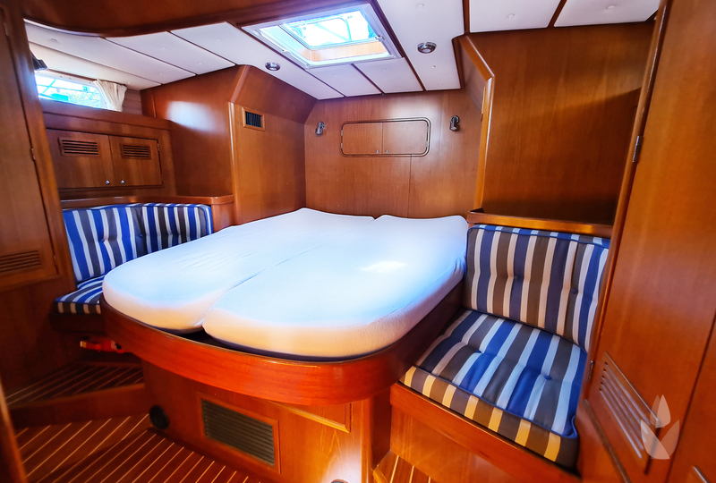 Contest 48CS Blue Drifter